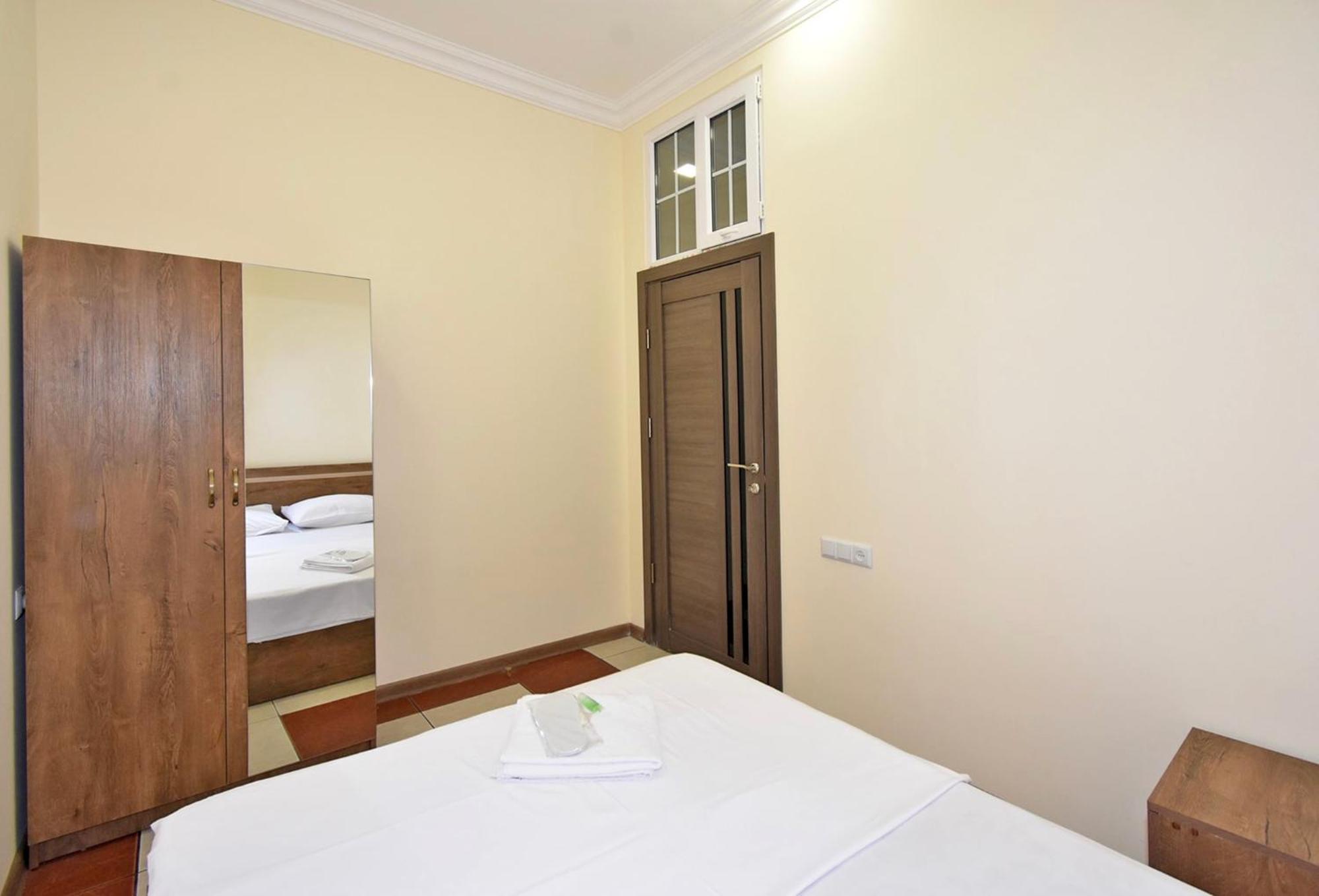 Hotel Costa Yerevan Exterior photo