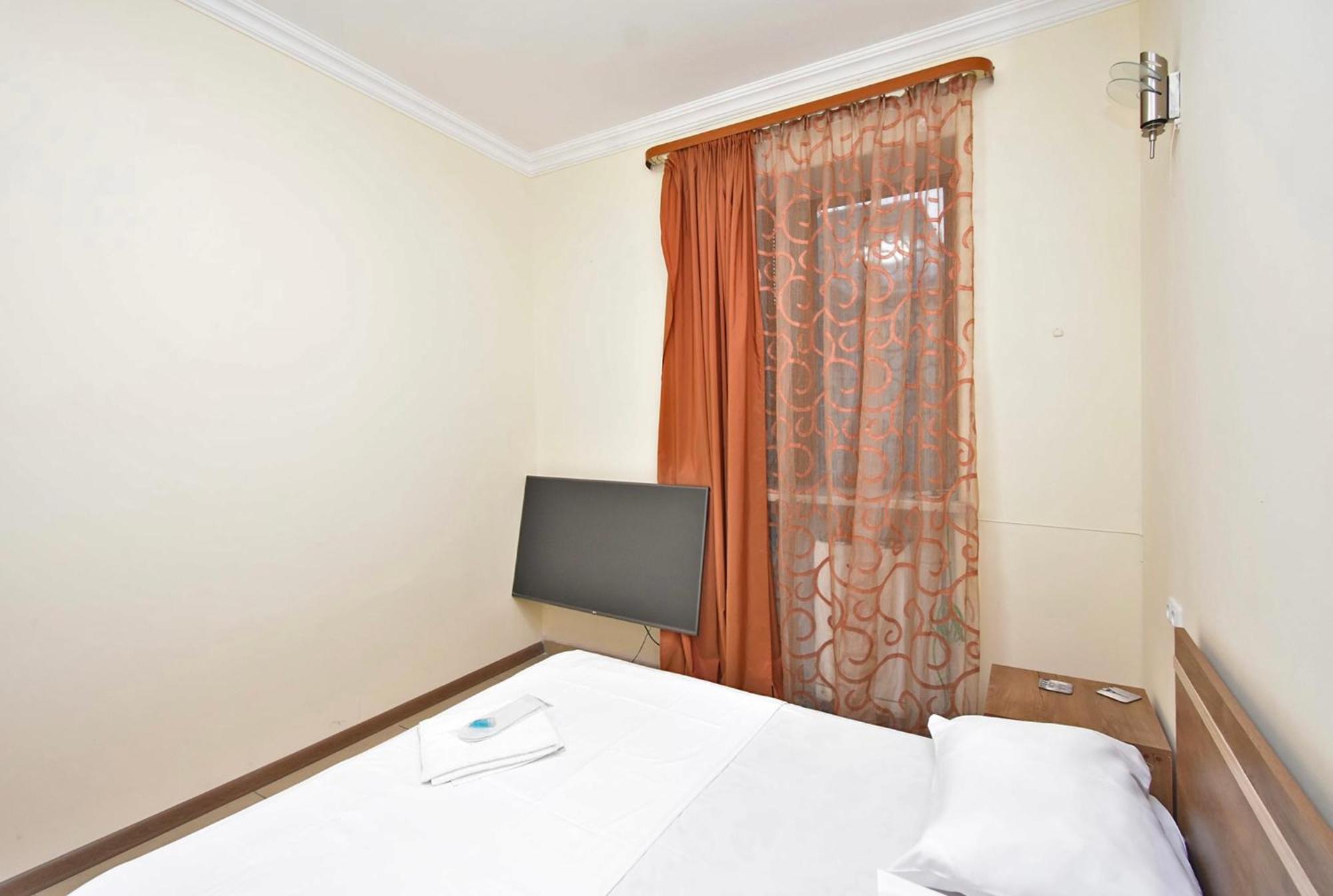 Hotel Costa Yerevan Exterior photo