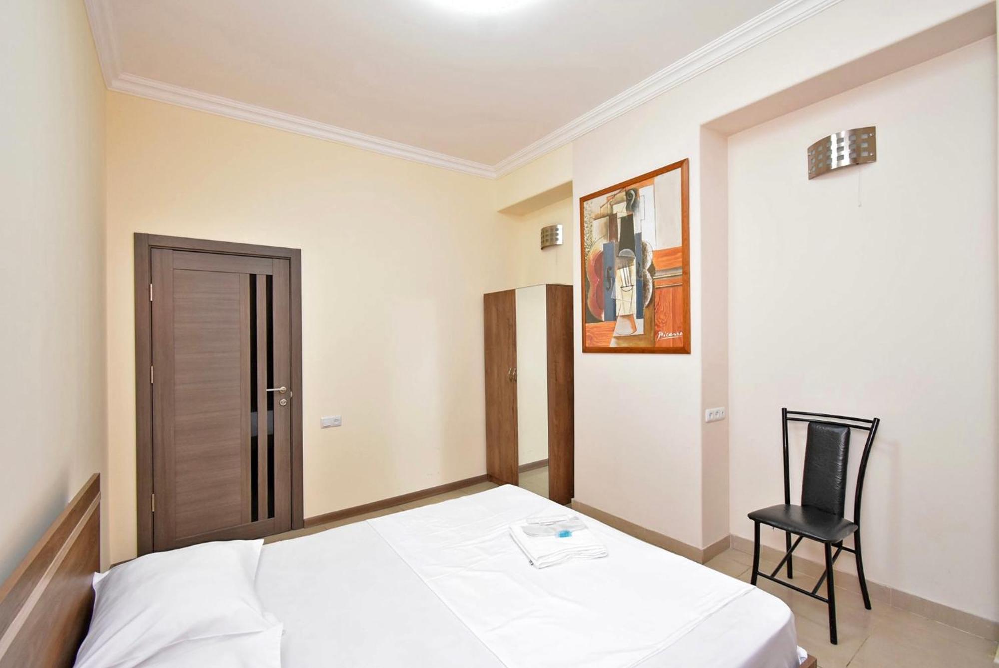 Hotel Costa Yerevan Exterior photo