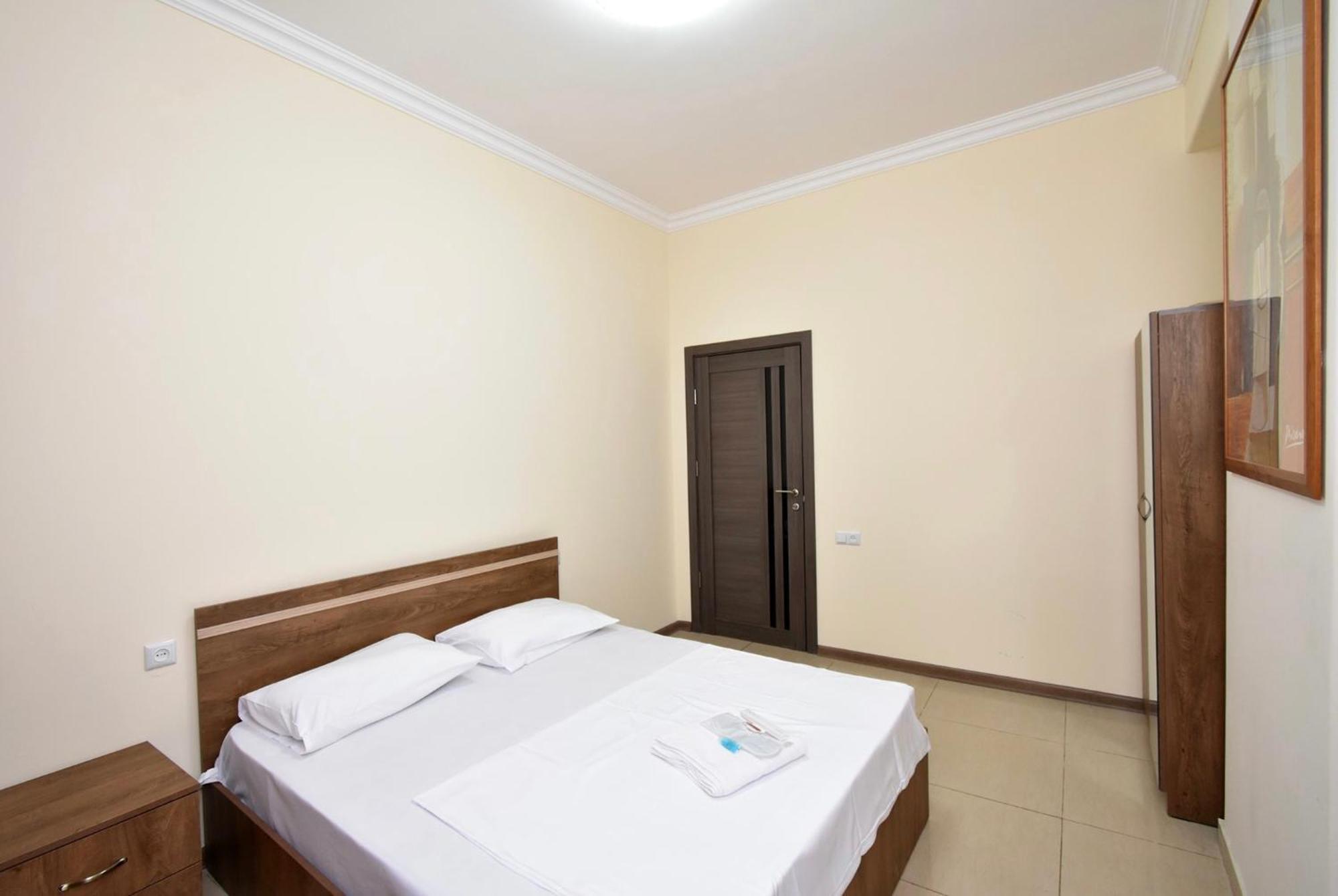 Hotel Costa Yerevan Exterior photo